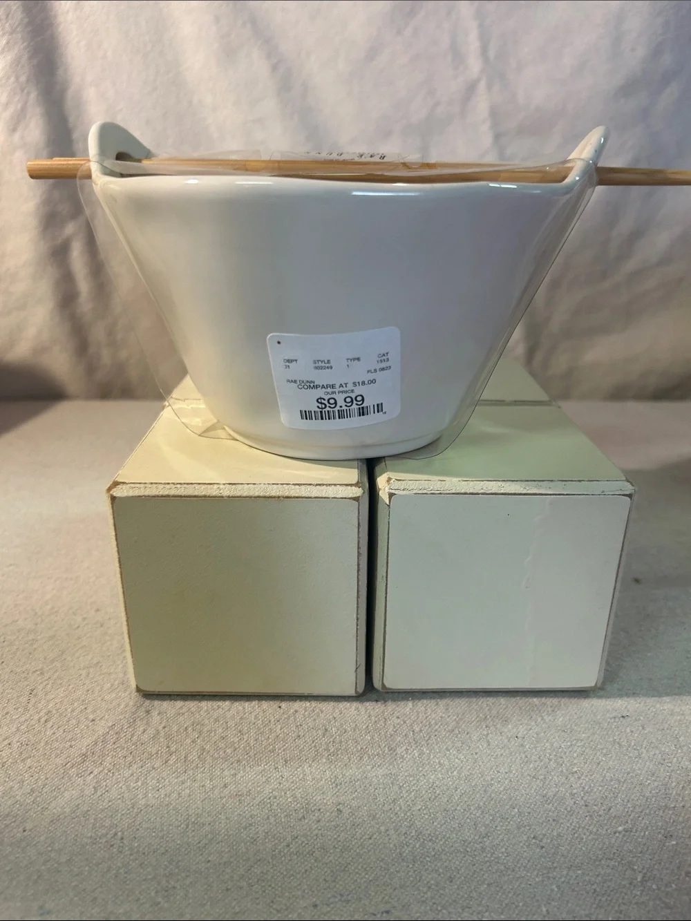 White 'RAMEN' Ceramic Bowl with Chopstick Rest
